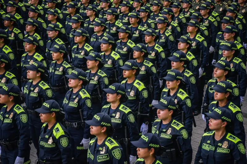 Ceremonia de ascensos de una empresa en Ibagué.
