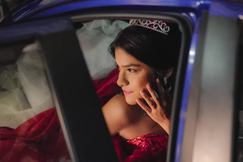 Sesión fotográfica previa a una fiesta de quince años en Ibagué.